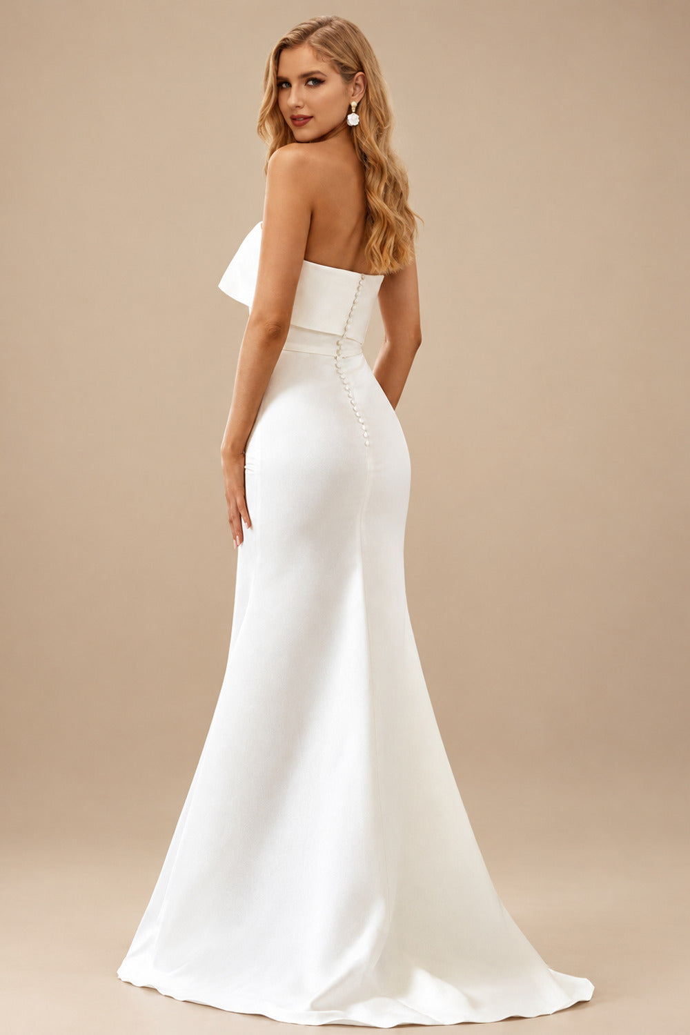 Rutipo Ivory Elegant Strapless Sweetheart Satin Wedding Dress with Detachable Train