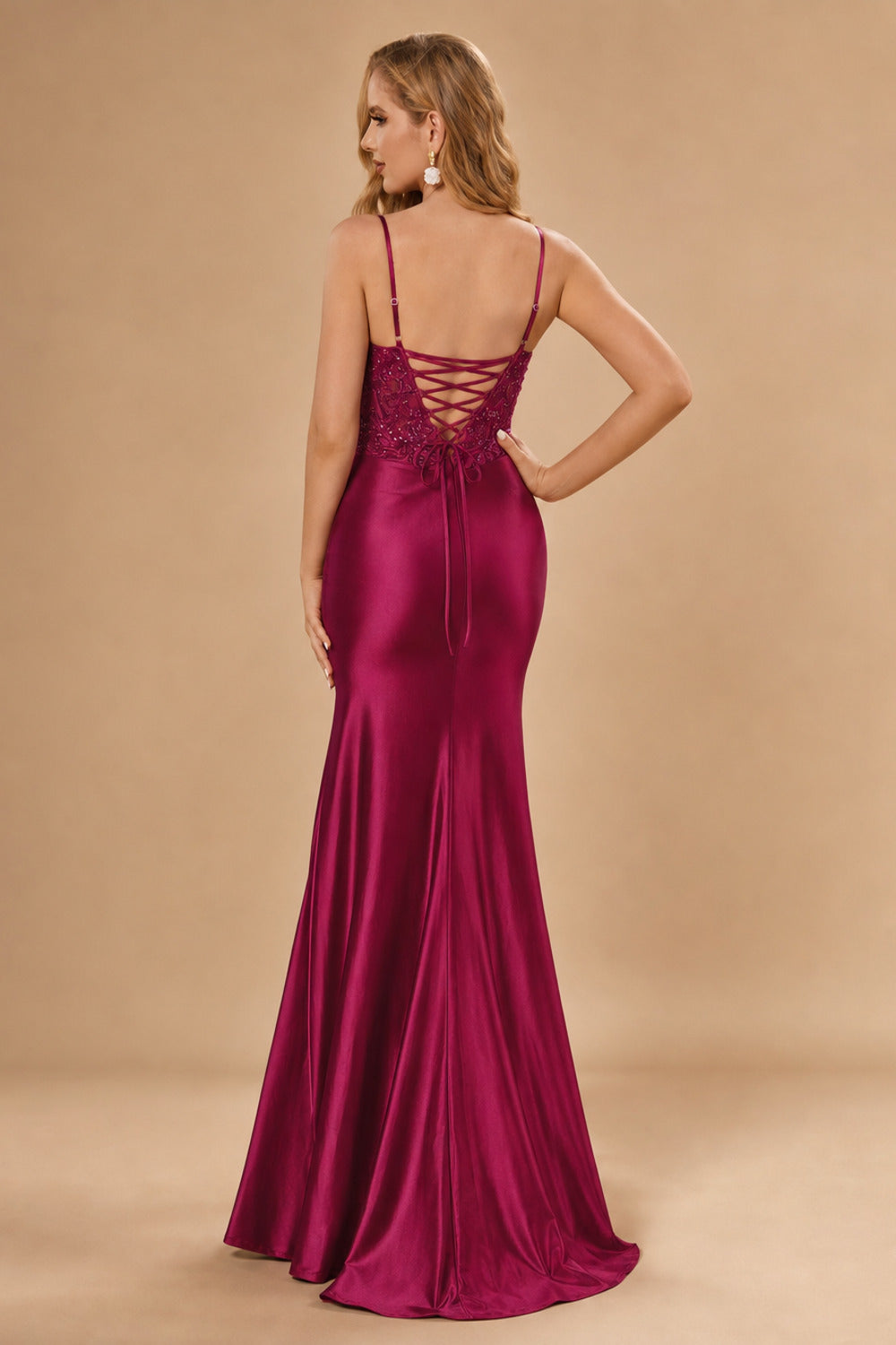 Rutipo Burgundy Mermaid V-neck Spaghetti Straps Sweep Train Prom Dress With Slit Appliqued