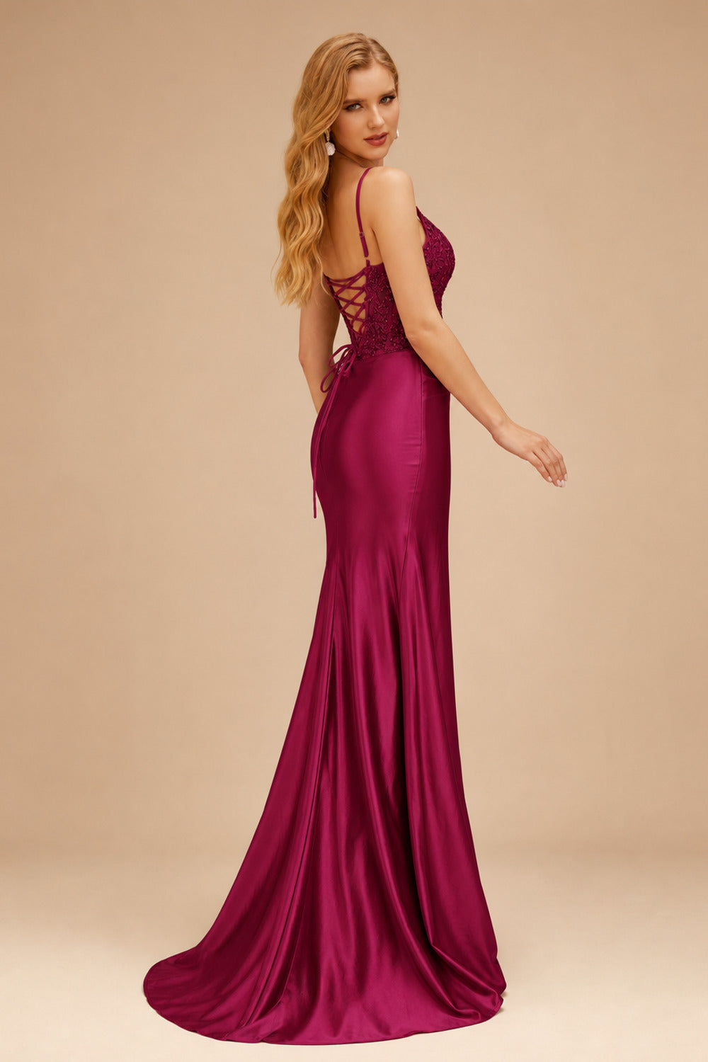 Rutipo Burgundy Mermaid V-neck Spaghetti Straps Sweep Train Prom Dress With Slit Appliqued