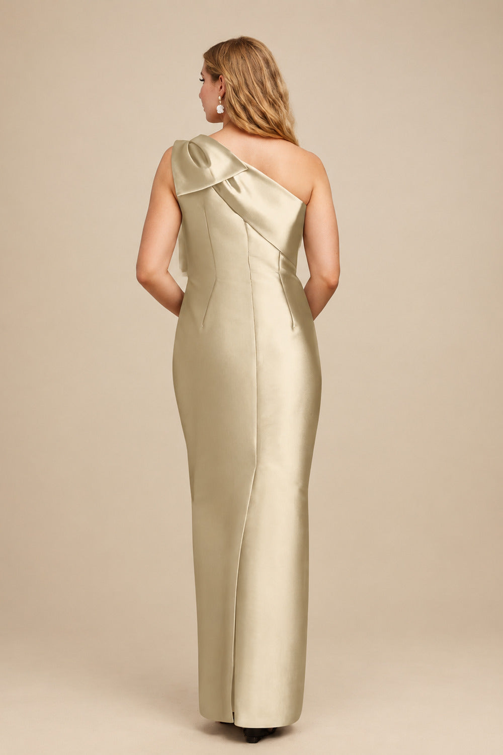 Rutipo Champagne Sheath/Column One-Shoulder Satin Bridesmaid Dresses With Bow(s)