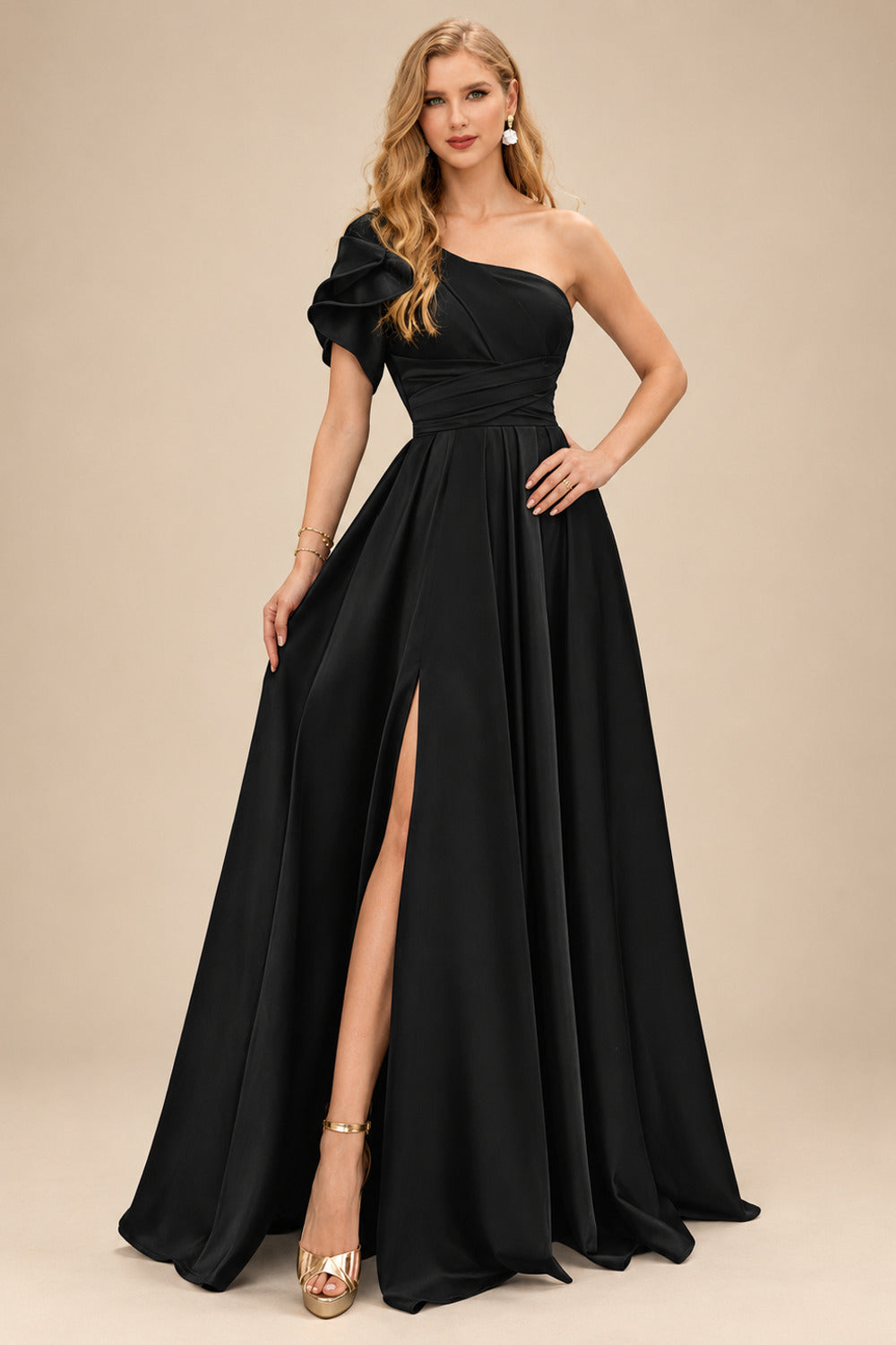 Rutipo Black A-Line One-Shoulder Short Sleeves Sweep Train Satin Bridesmaid Dresses With Ruffle