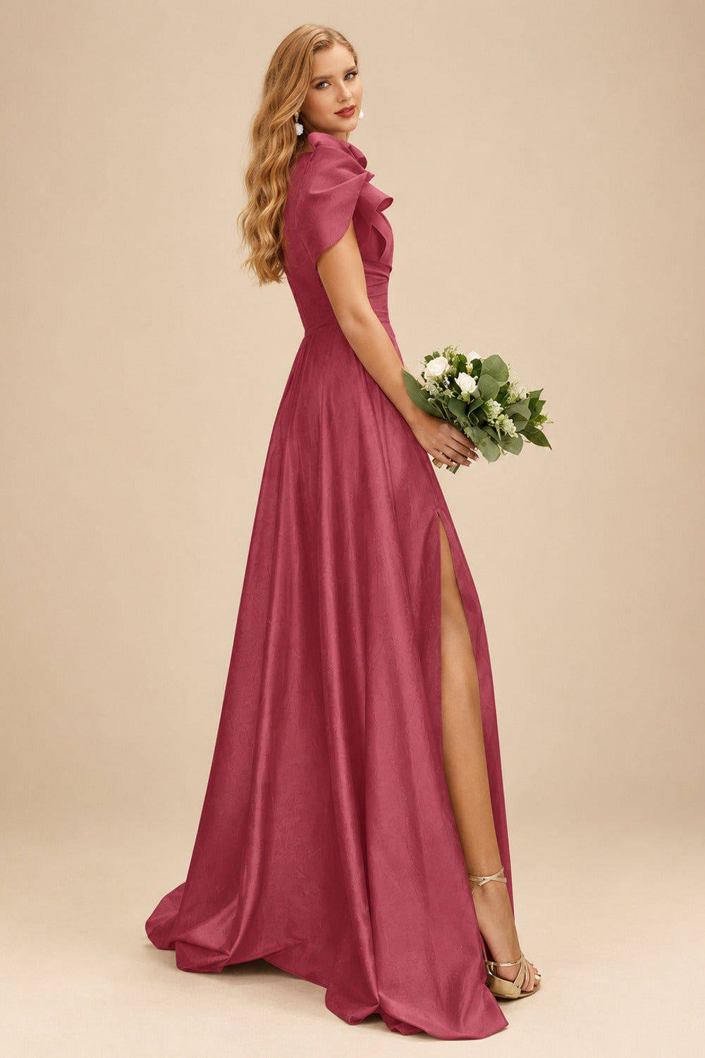 Rutipo Cinnamon Rose A-Line One-Shoulder Short Sleeves Sweep Train Satin Bridesmaid Dresses With Ruffle