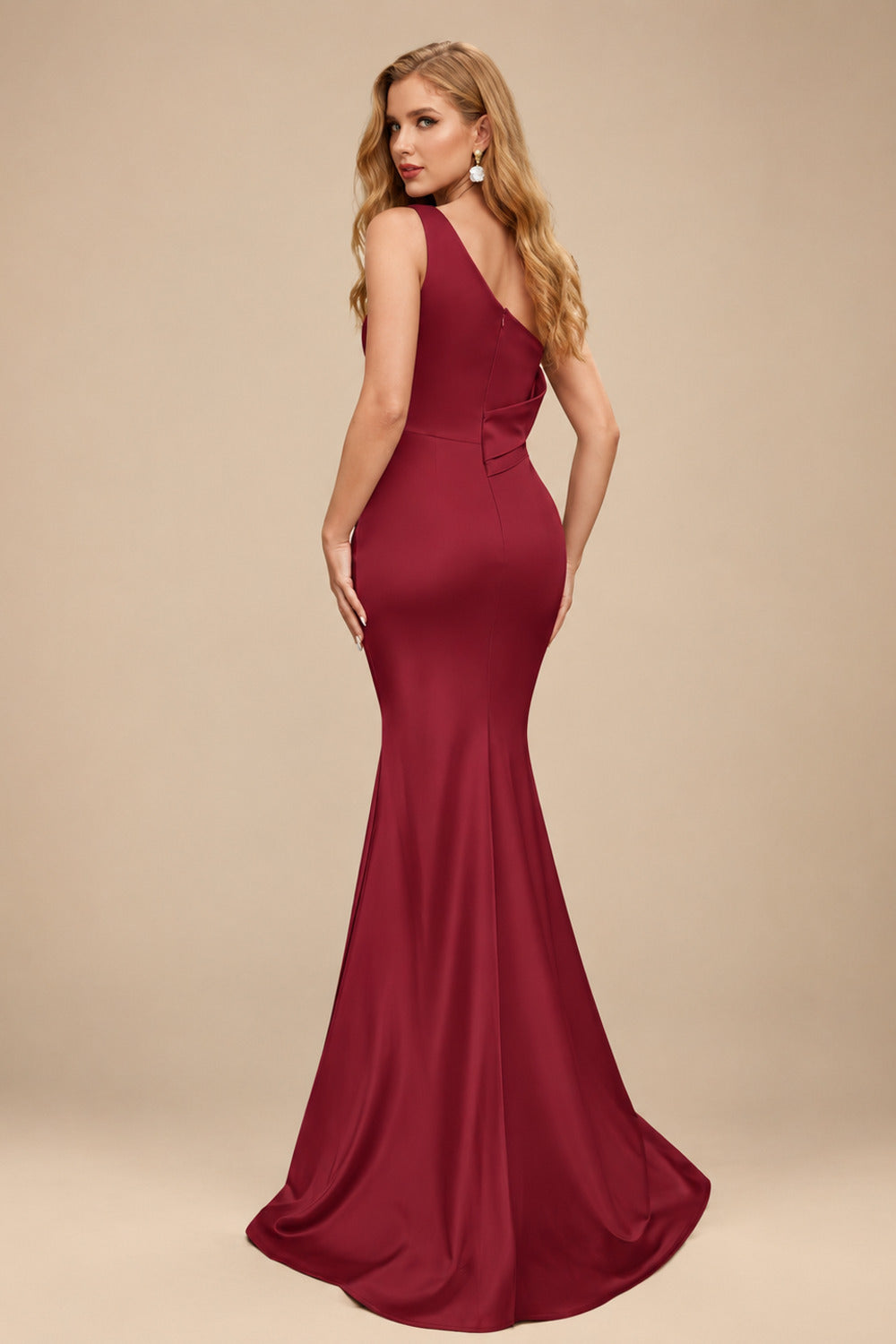 Rutipo Burgundy Sheath One-Shoulder Sleeveless Sweep Train Crepe Satin Evening Dresses