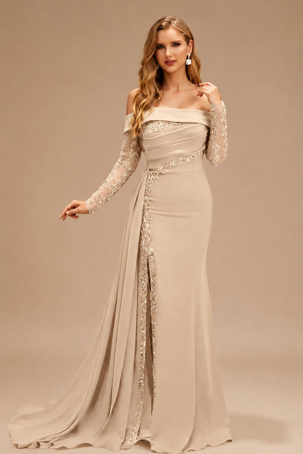Rutipo Champagne Long Sleeves Sweep Train Elastic Satin Prom Dresses With Appliques Lace