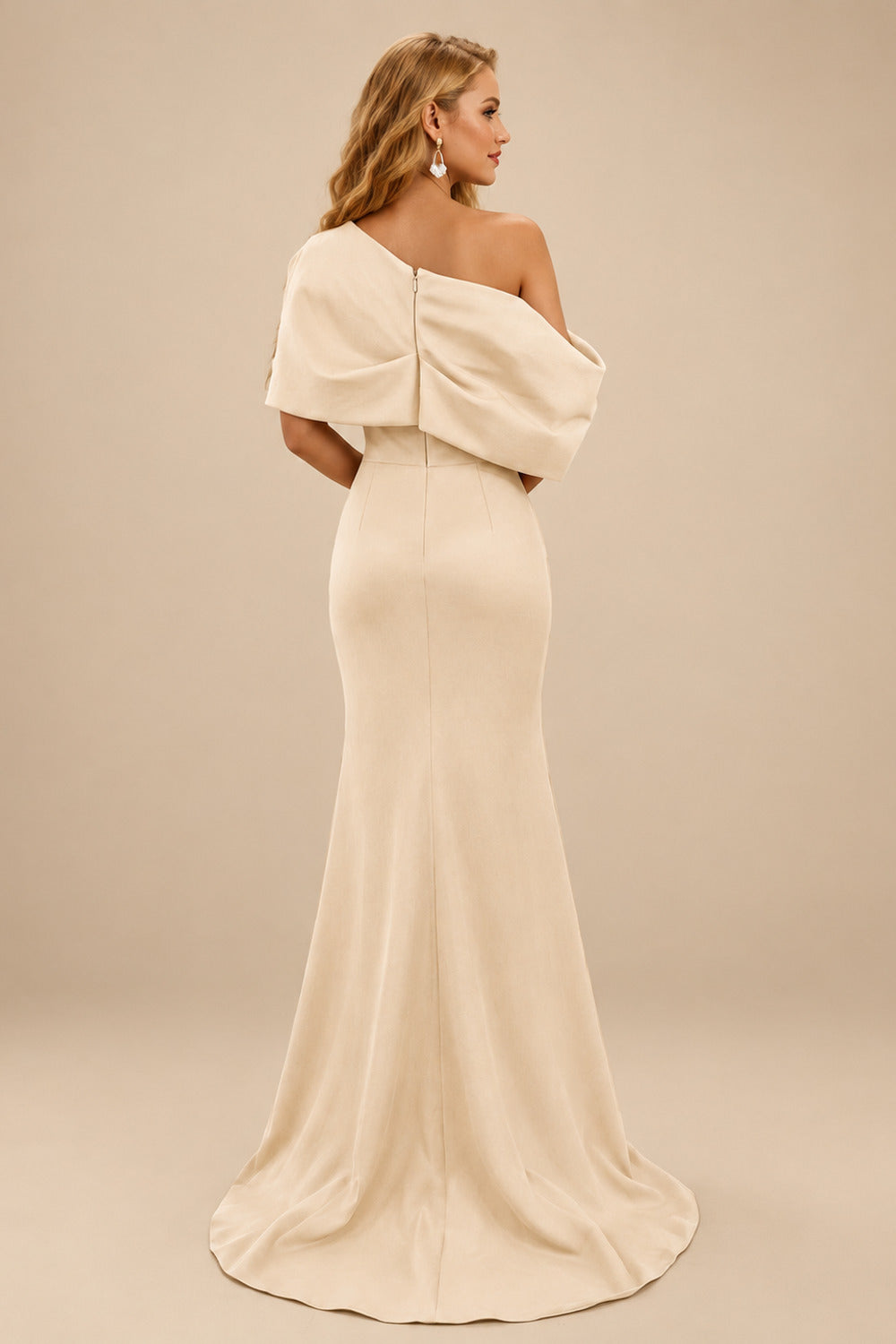 Rutipo Champagne Sheath/Column One-Shoulder Elastic Satin Prom Dresses With Split Front