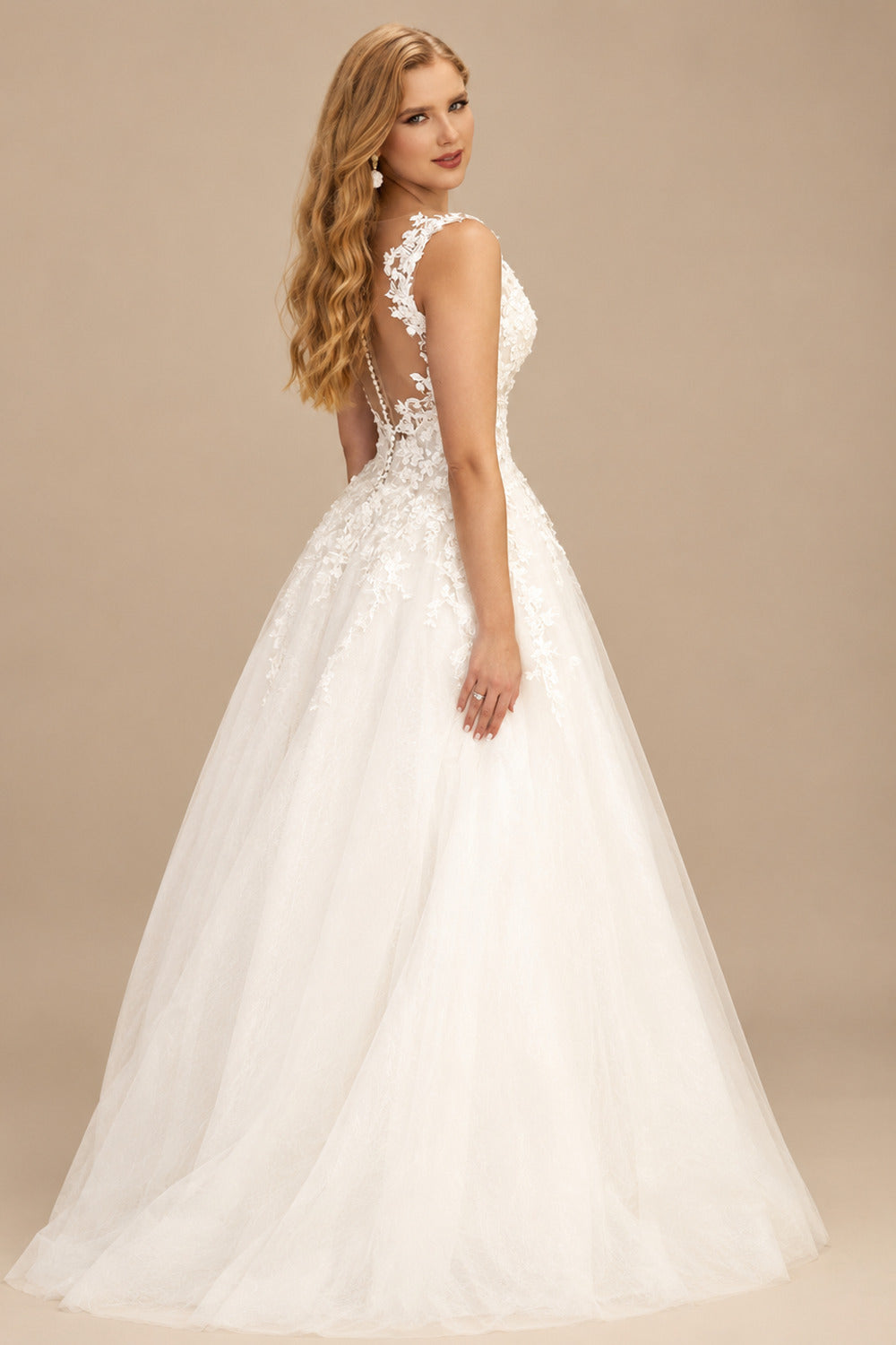 Rutipo Ivory Ball-Gown V-Neck Sleeveless Floor-Length Satin Wedding Dresses With Appliques Lace