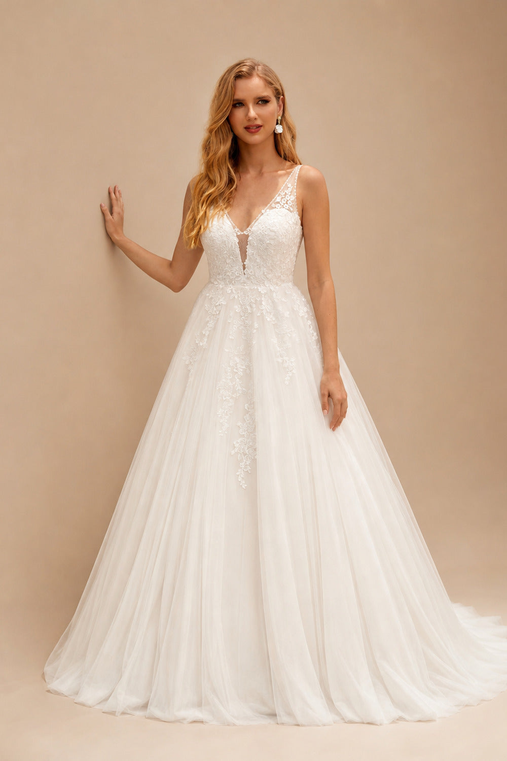 Rutipo Ivory Ball-Gown V Neck Sleeveless Floor-Length Tulle Wedding Dresse With Appliques Lace