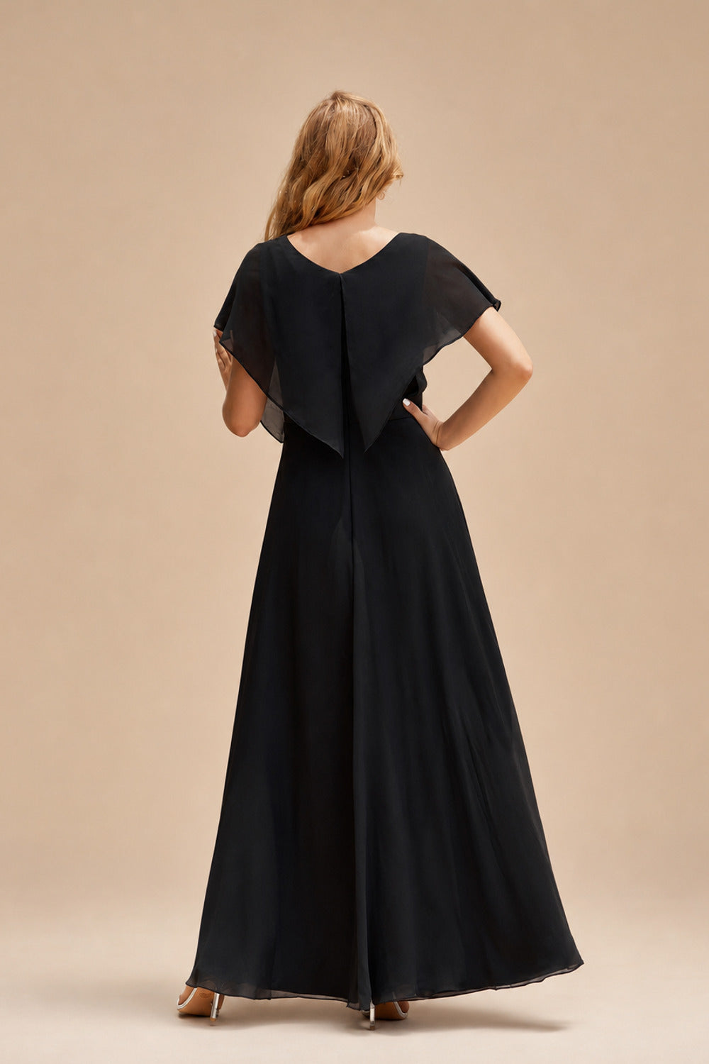 Rutipo Black A-Line V-Neck Long Sleeves Lace Tulle Wedding Dresses With Lace
