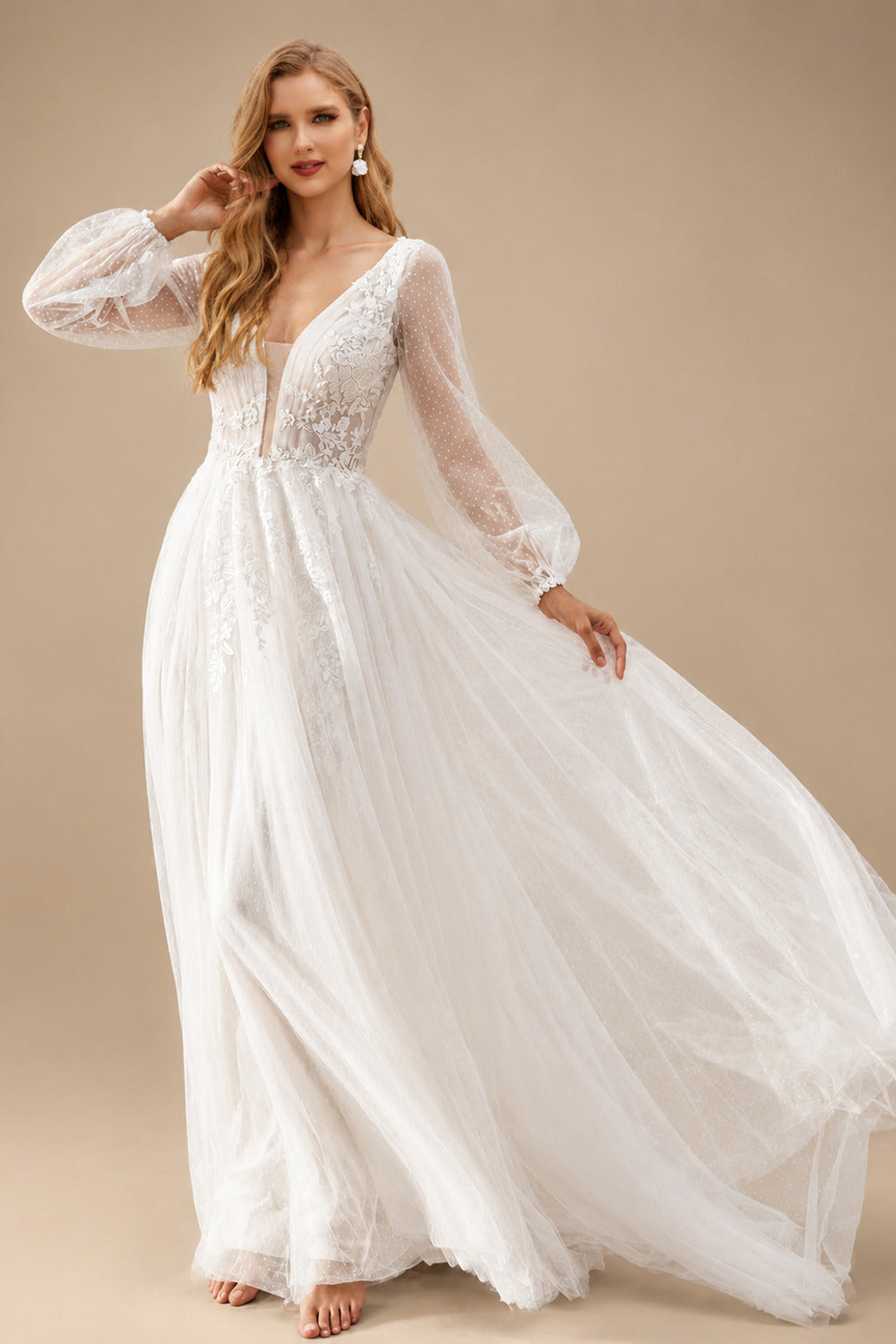 Rutipo Ivory A-Line V-Neck Sweep Train Tulle Wedding Dress With Lace