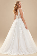 Rutipo Ivory Ball-Gown V-Neck Sweep Train Tulle Wedding Dress With Lace