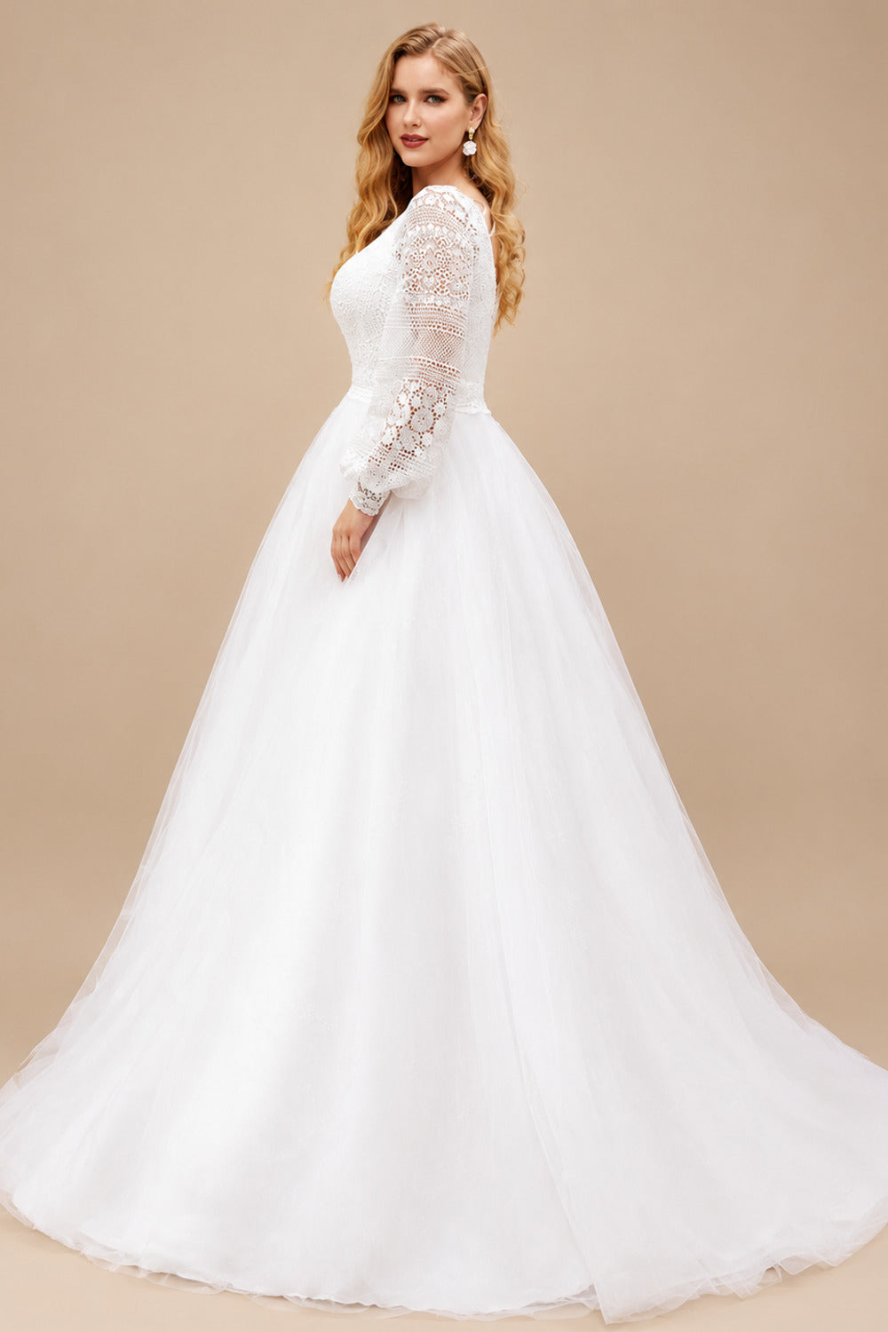 Rutipo Ivory A-Line V-Neck Sweep Train Lace Plus Size Wedding Dress