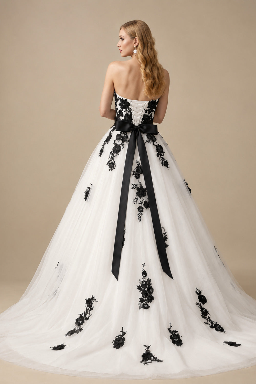 Rutipo As Picture Black And White Wedding Dresses With Ball Gown Strapless Lace Sash Bridal Dresses