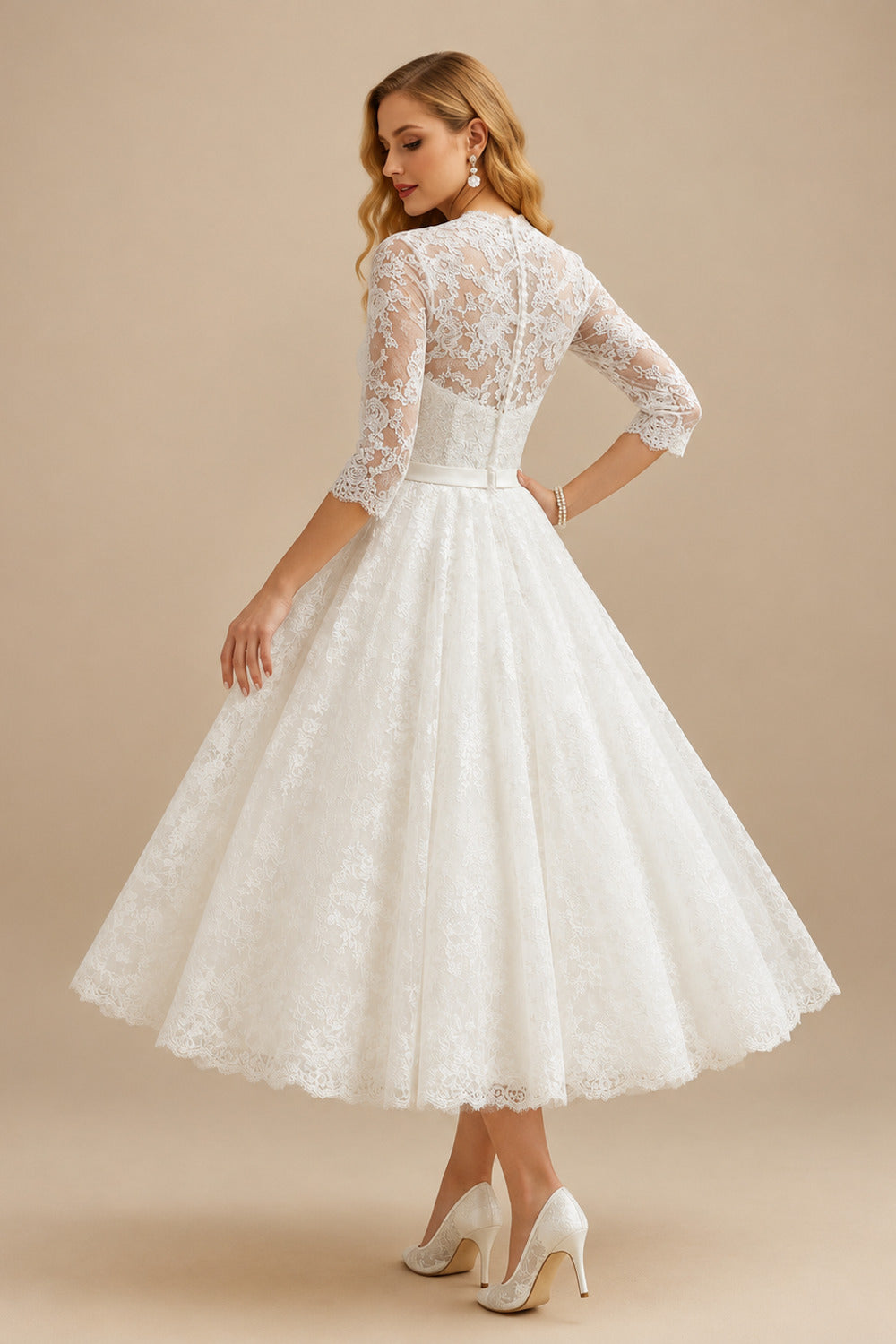 Rutipo Ivory Short Ball-Gown Lace Wedding Dresses With 1/2 Sleeves