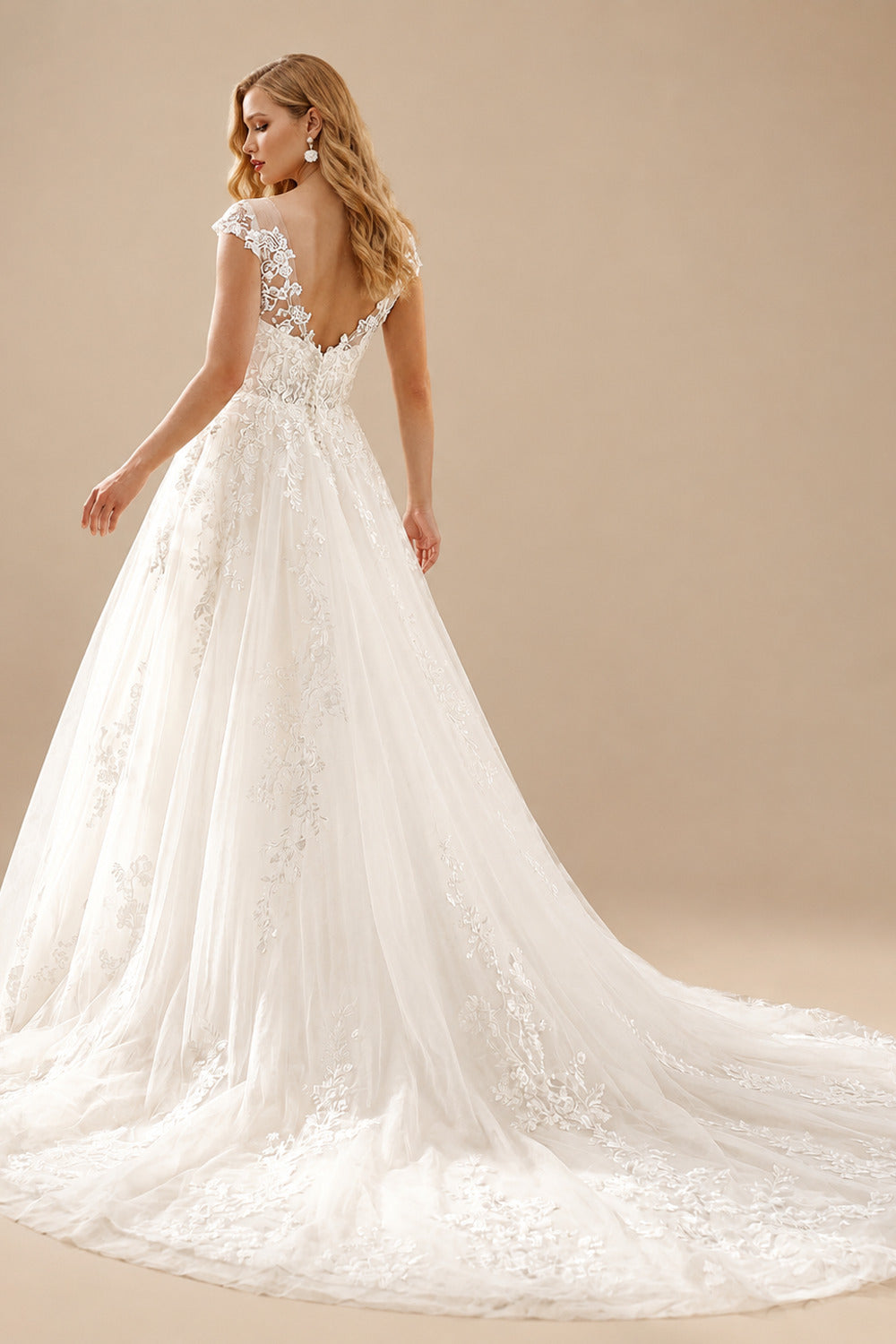 Rutipo Ivory Ball-Gown Princess Wedding Dress With Appliques Lace