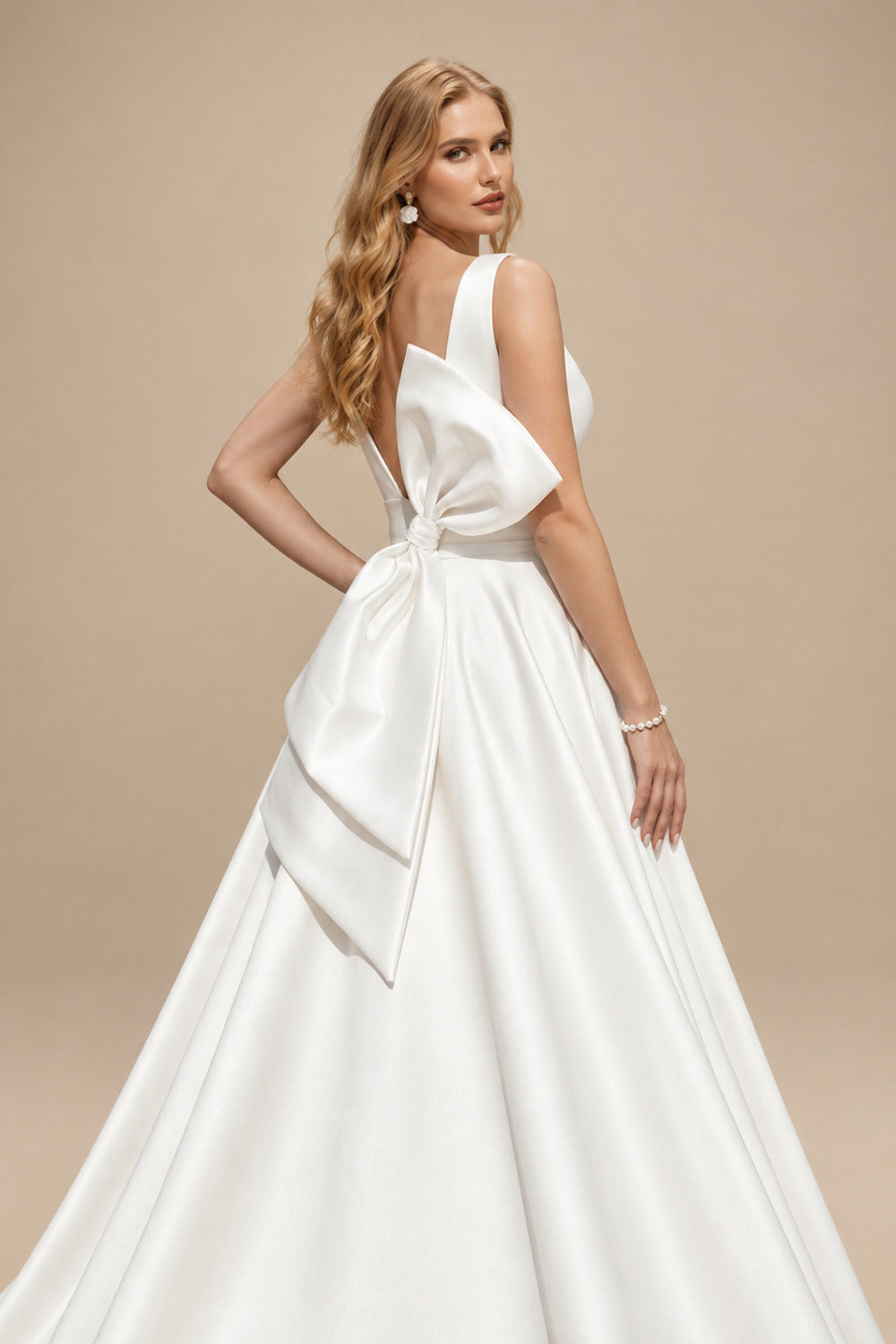 Rutipo Ivory A-Line V-Neck Sleeveless Sweep Train Satin Wedding Dresses With Bow(s)