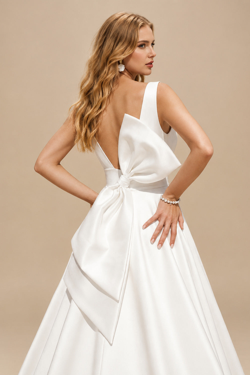 Rutipo Ivory A-Line V-Neck Sleeveless Sweep Train Satin Wedding Dresses With Bow(s)