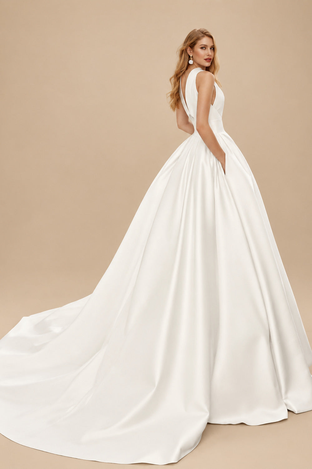 Rutipo Ivory Ball-Gown Halter Sleeveless Sweep Train Satin Wedding Dresses With Pockets