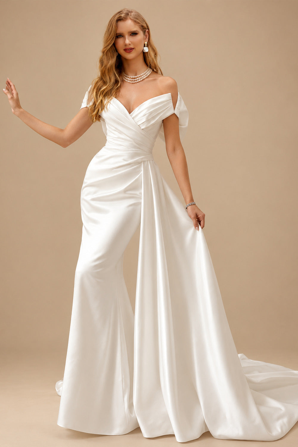 Rutipo Ivory Strapless Sleeveless Court Train Satin Wedding Dresses