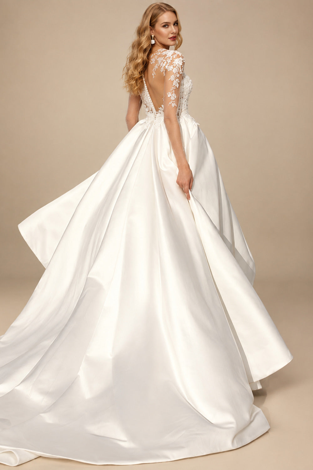 Rutipo Ivory Ball-Gown V-Neck Long Sleeves Satin Wedding Dresses With Appliques Lace