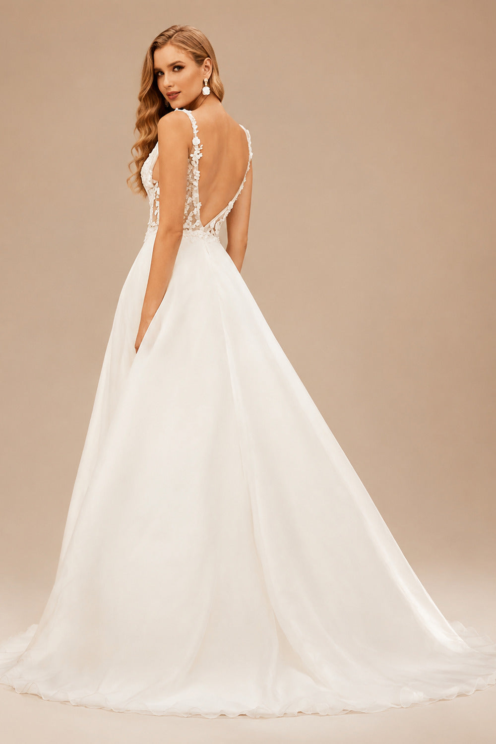 Rutipo Ivory A-Line V-Neck Sleeveless Tulle Wedding Dresses With Appliques Lace