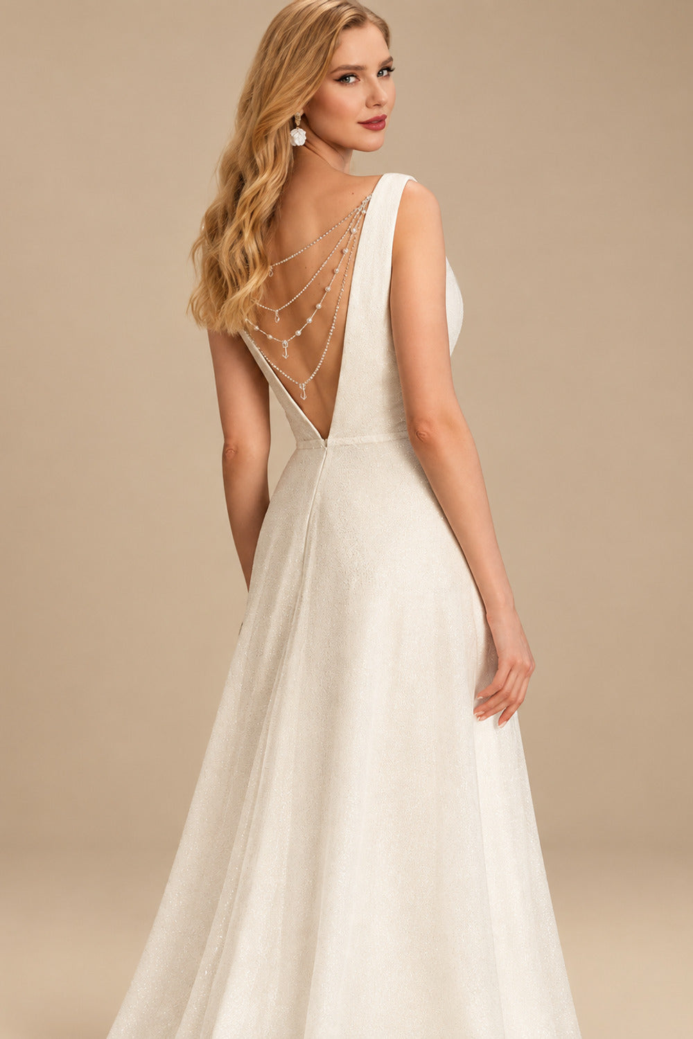 Rutipo Ivory A-Line V-Neck Sleeveless Sweep Train Tulle/Sequined Wedding Dresses