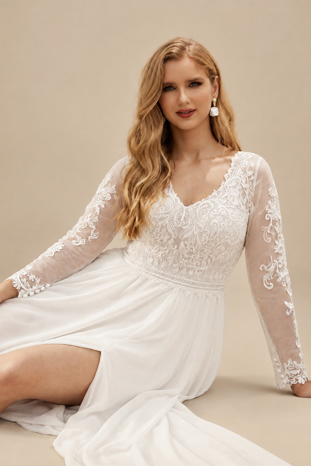 Rutipo Ivory Plus Size A-Line V-Neck Court Train Chiffon Wedding Dresses With Lace/High Split