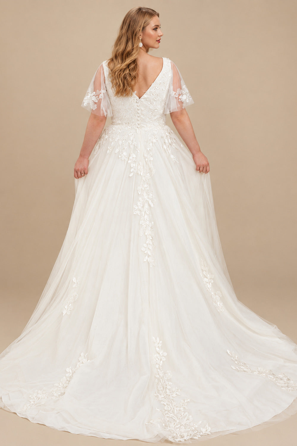 Rutipo Ivory Classic Plus Size A-Line V-Neck Short Sleeves Tulle Wedding Dresses With Lace