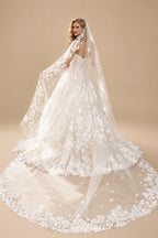 Rutipo Ivory Ball-Gown Sweetheart Sleeveless Court Train Wedding Dresses With Appliques Lace