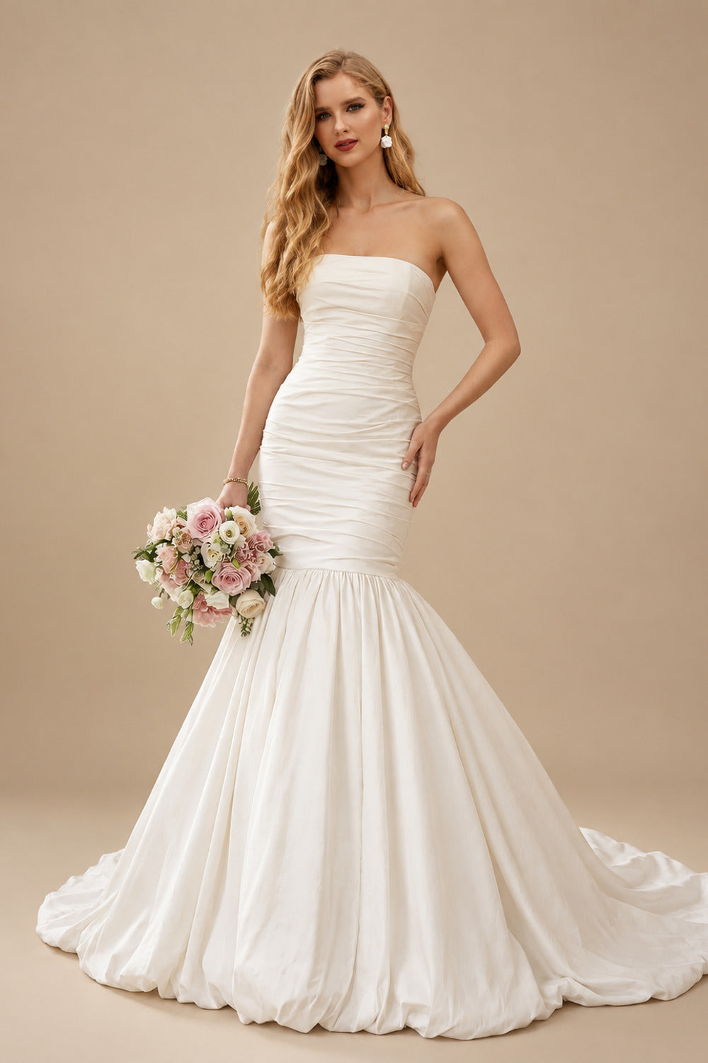 Rutipo Ivory Trumpet/Mermaid Strapless Sleeveless Chapel Train Wedding Dresses With Bubble Hem