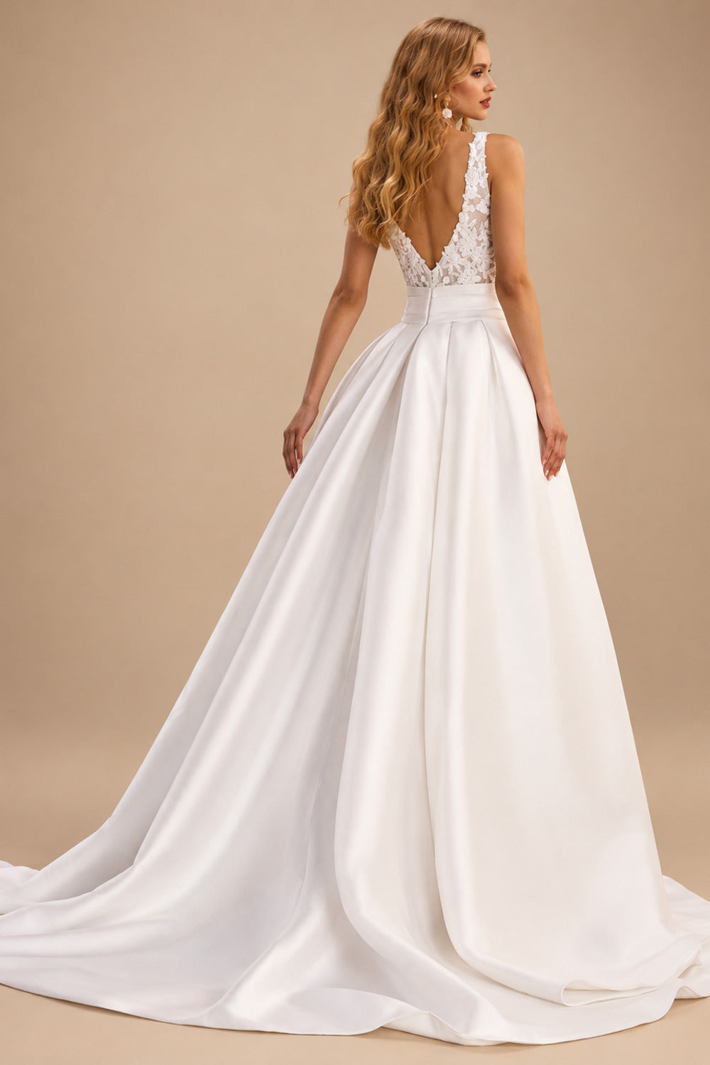 Rutipo As Picture Ball-Gown V-Neck Sleeveless Sweep Train Twill Satin Wedding Dresses With Appliques