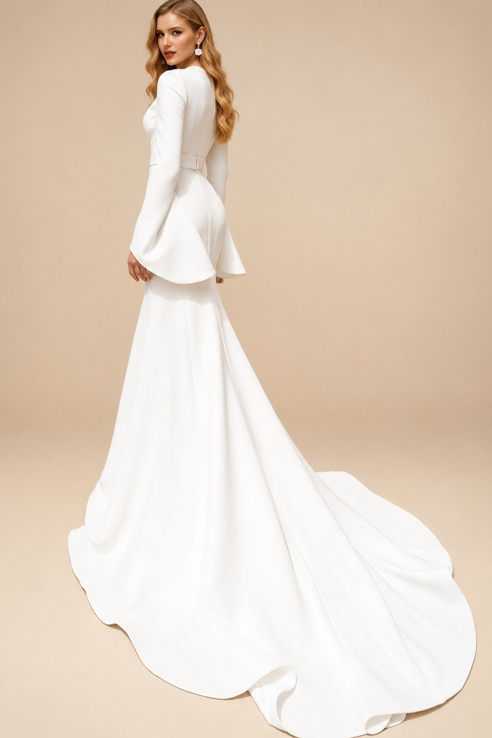 Rutipo Ivory Trumpet/Mermaid Plunge Neck Long Sleeves Court Train Elastic Satin Bride Wedding Dress