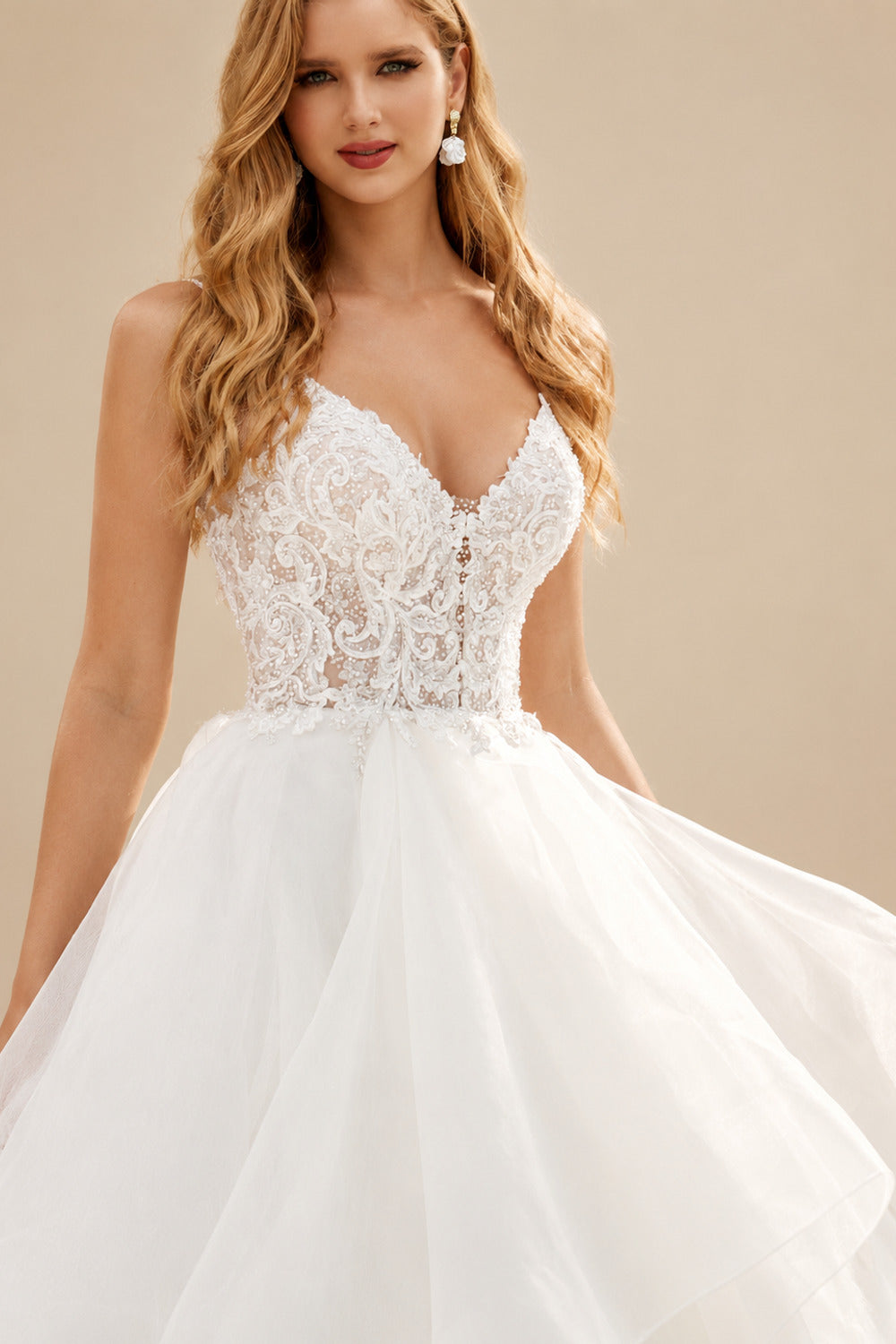 Rutipo Ivory Ball-Gown V-Neck Sleeveless Chapel Train Satin/Organza With Appliques Bride Wedding Dress
