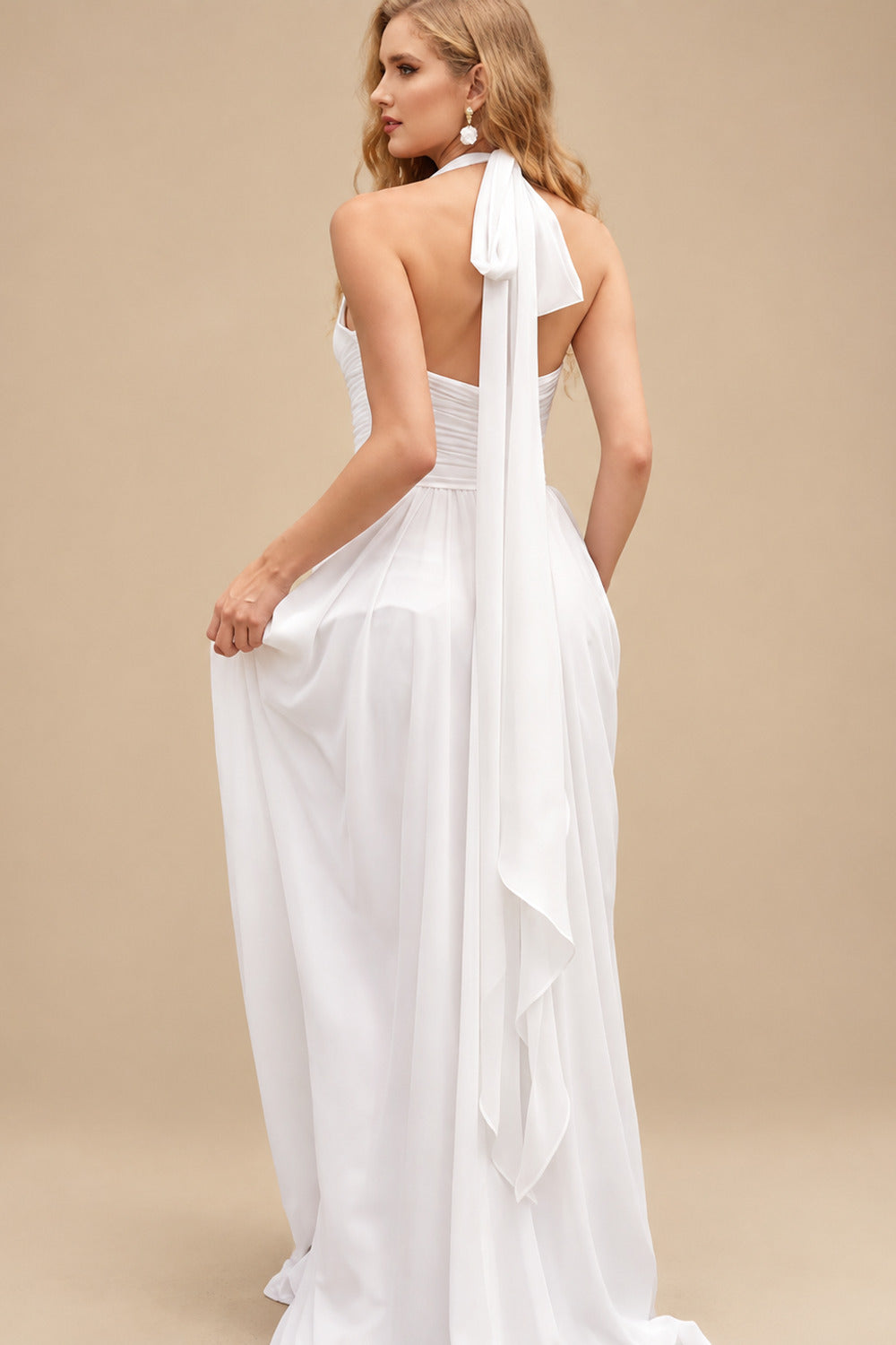 Rutipo White A-Line Halter Sleeveless Sweep Train Chiffon With Pockets Bride Wedding Dress