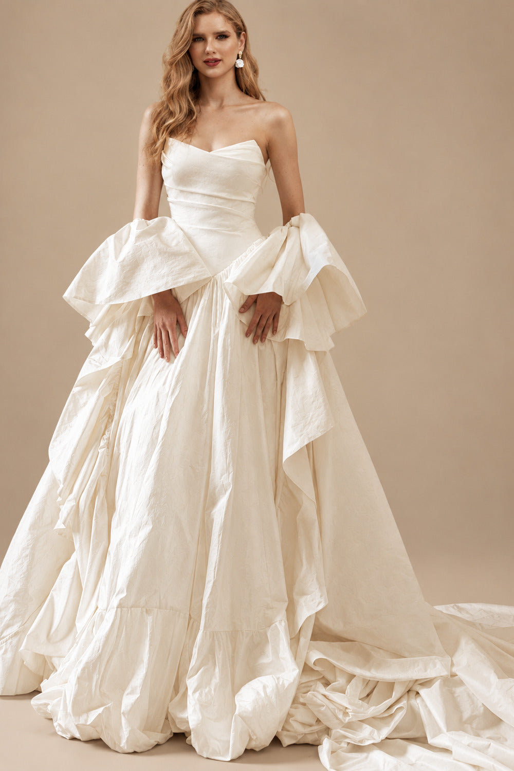 Rutipo Ivory Ball-Gown Strapless Sleeveless Royal Taffeta Wedding Dresses