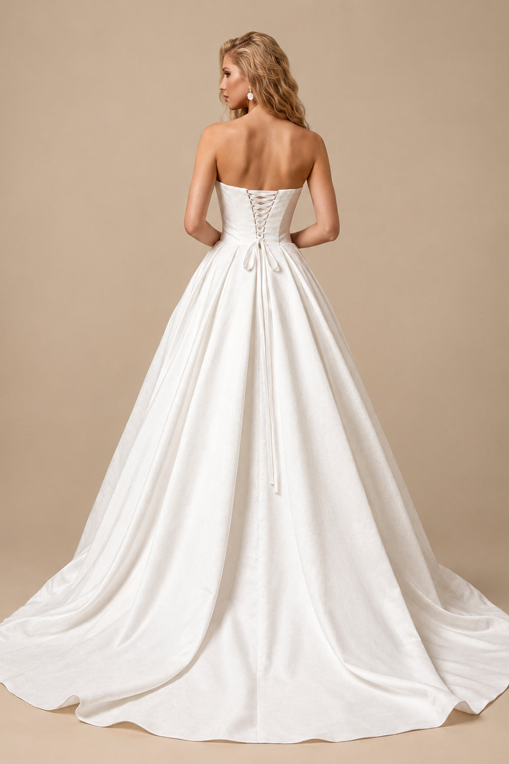 Rutipo Ivory Ball-Gown Sweetheart Sleeveless Royal Satin Wedding Dresses